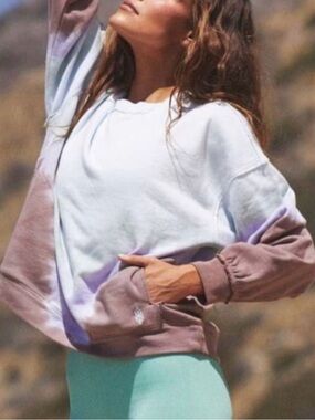 NWT FREE PEOPLE MOVEMENT OMBRE METTI CREW SWEATSHIRT SMALL